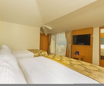 Seaview Triple Room